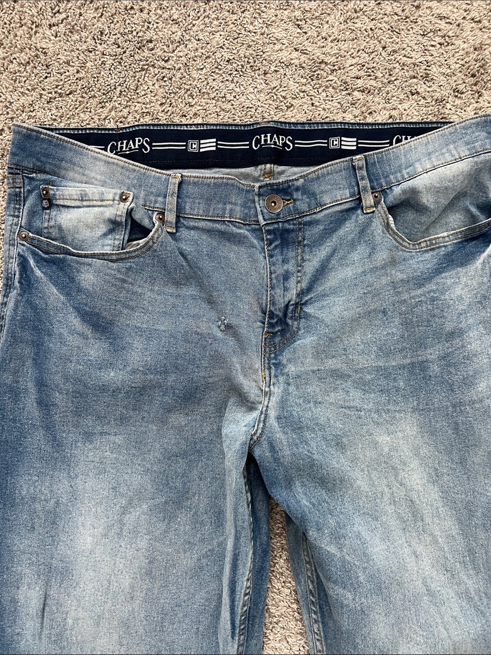 Chaps Men’s Faded Light Blue Regular Straight-Leg Stretch Jeans - Size 40x32 - Picture 3 of 11